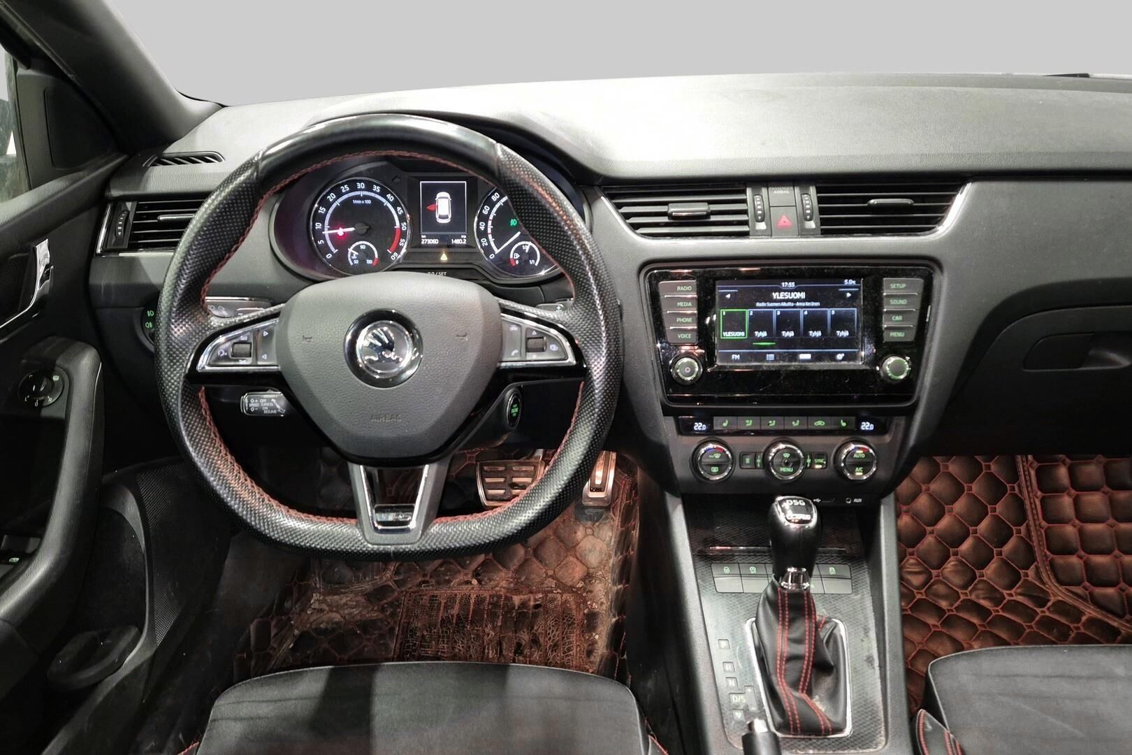 Skoda Octavia iso kuva 2