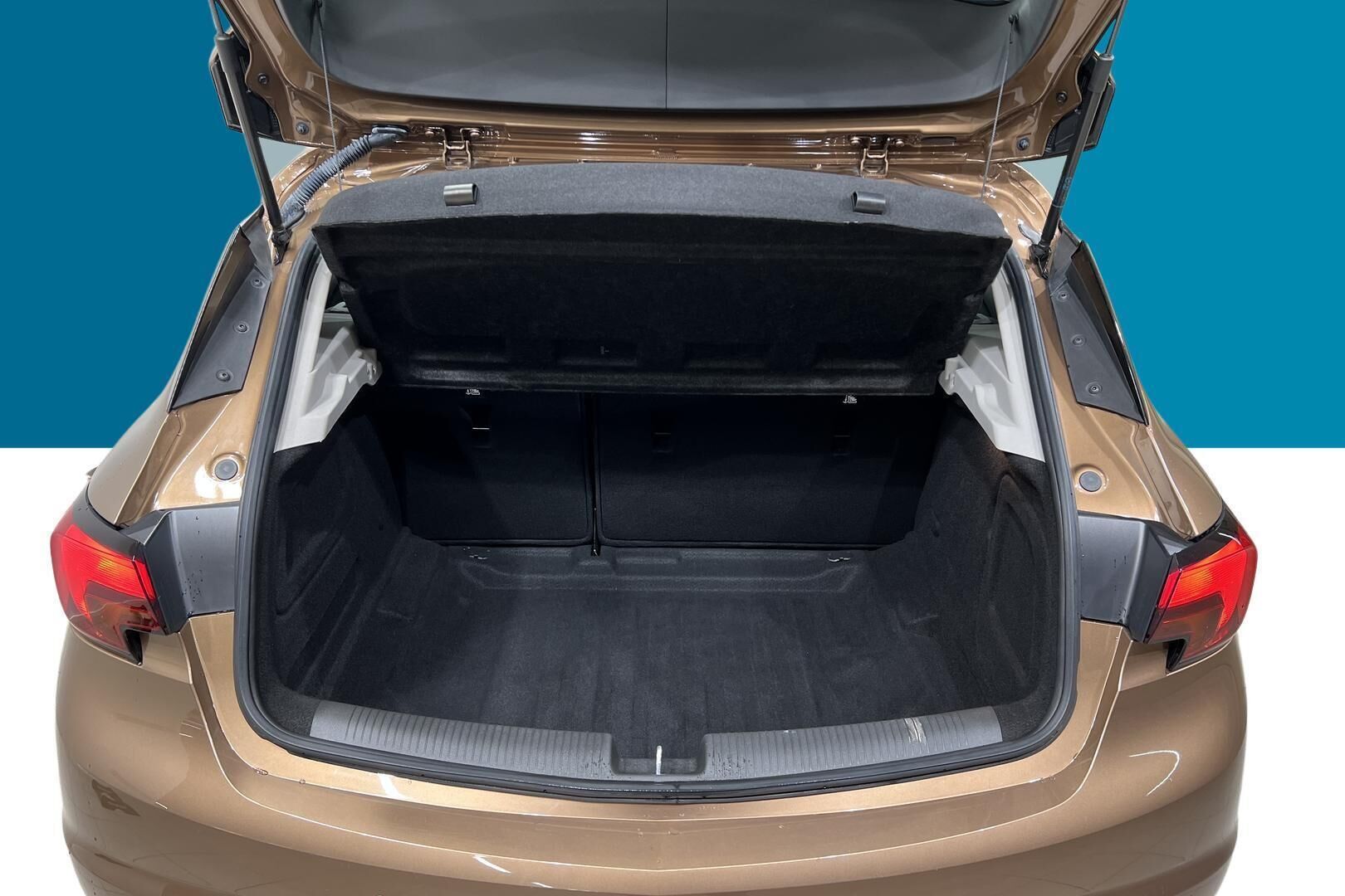 Opel Astra iso kuva 12