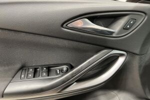 Opel Astra esikatselu 24