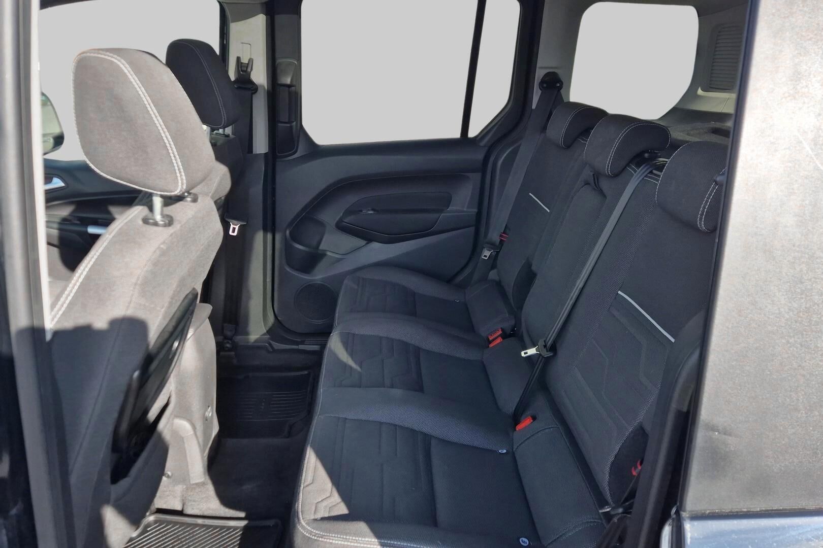 Ford Tourneo Connect iso kuva 10