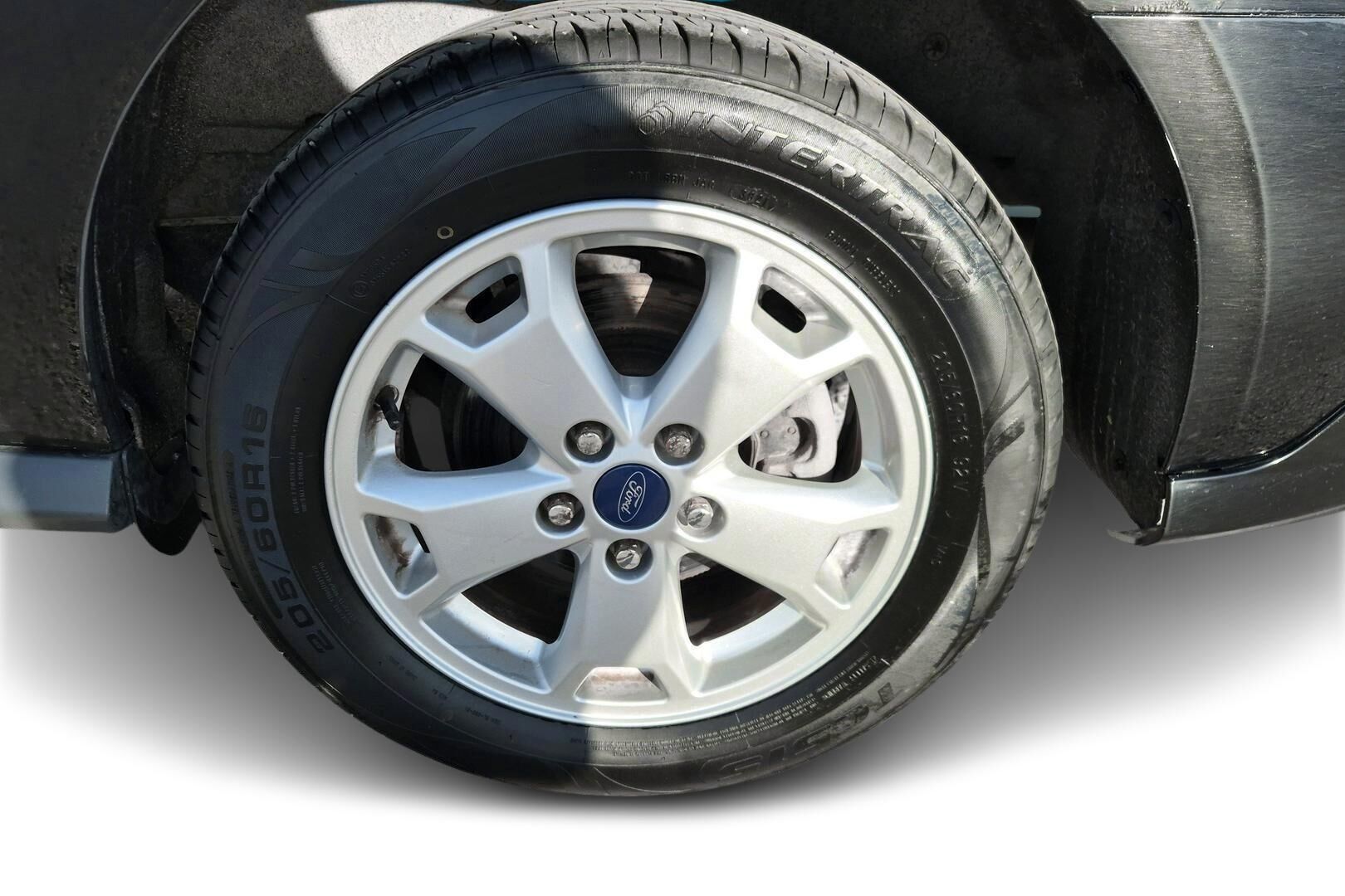 Ford Tourneo Connect iso kuva 13