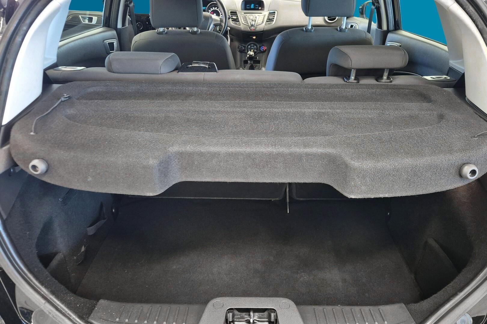 Ford Fiesta iso kuva 11