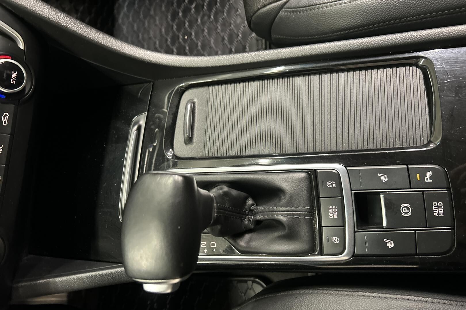 Kia Optima iso kuva 12