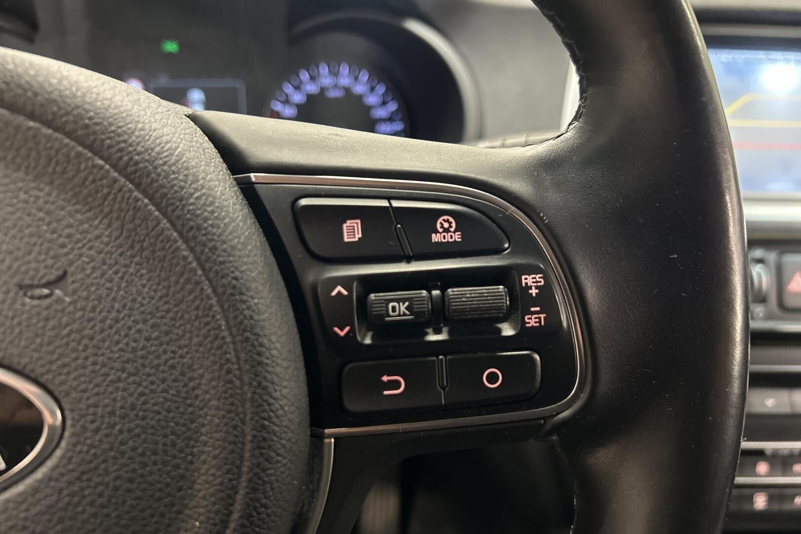 Kia Optima iso kuva 14