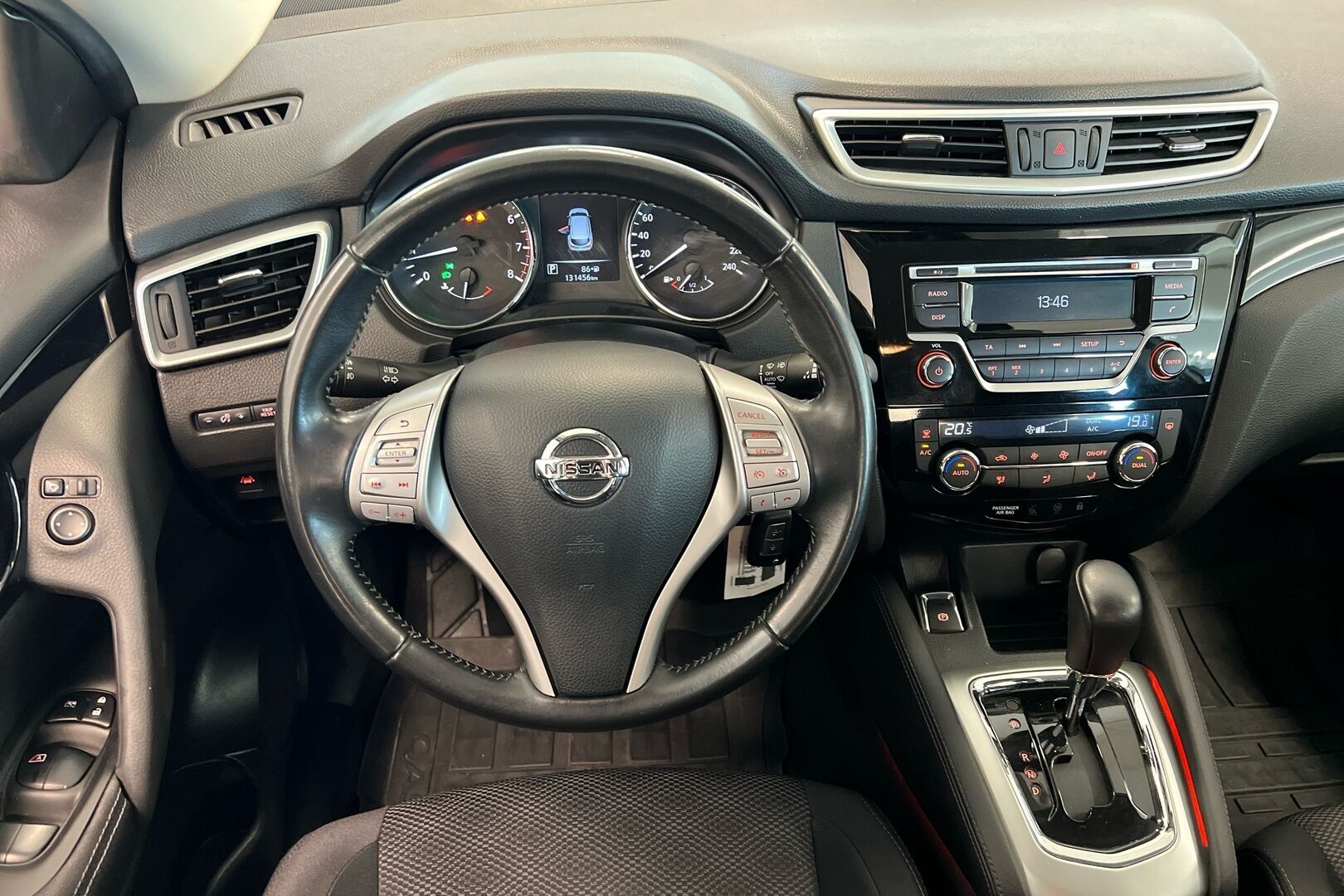 Nissan Qashqai iso kuva 15
