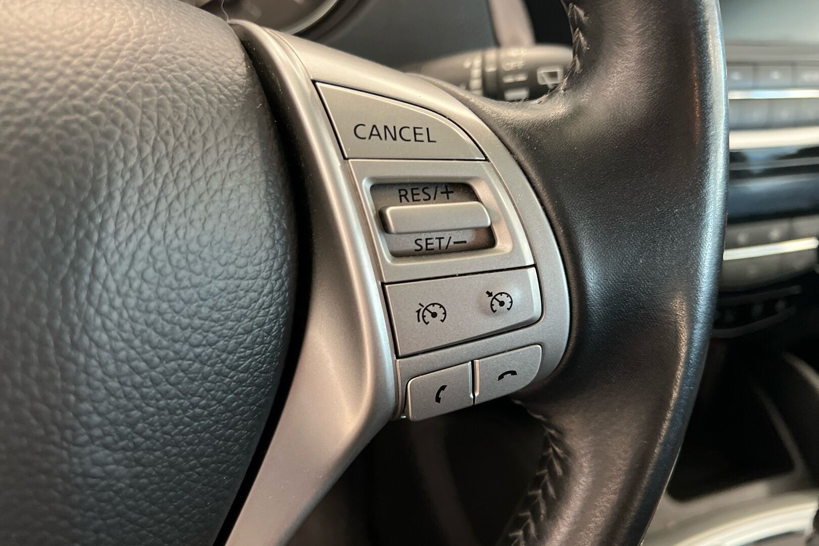 Nissan Qashqai iso kuva 16