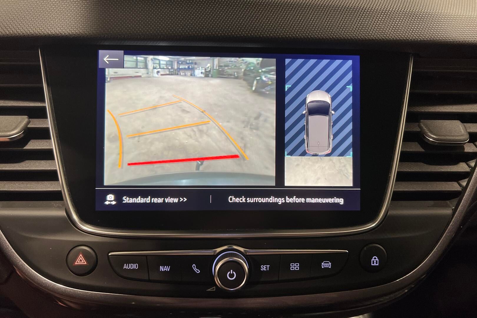 Opel Crossland X iso kuva 17