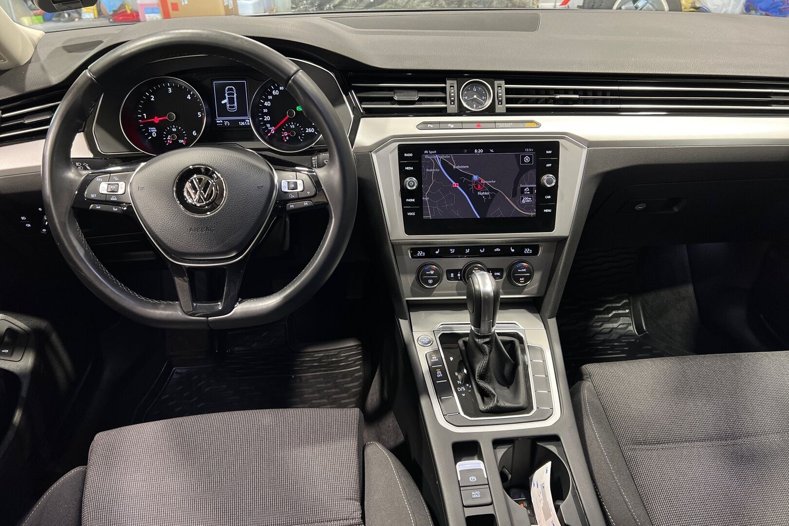 Volkswagen Passat iso kuva 6
