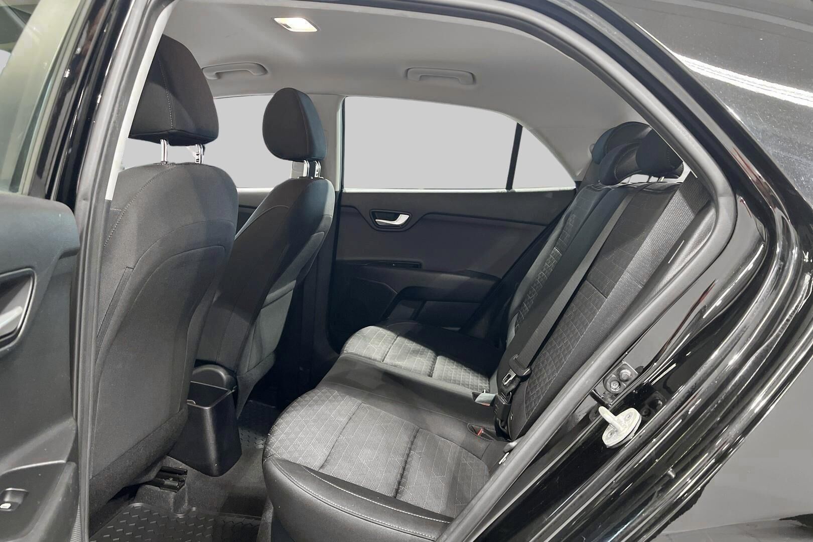Kia Rio iso kuva 10