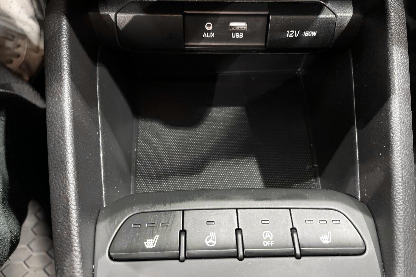 Kia Rio iso kuva 19