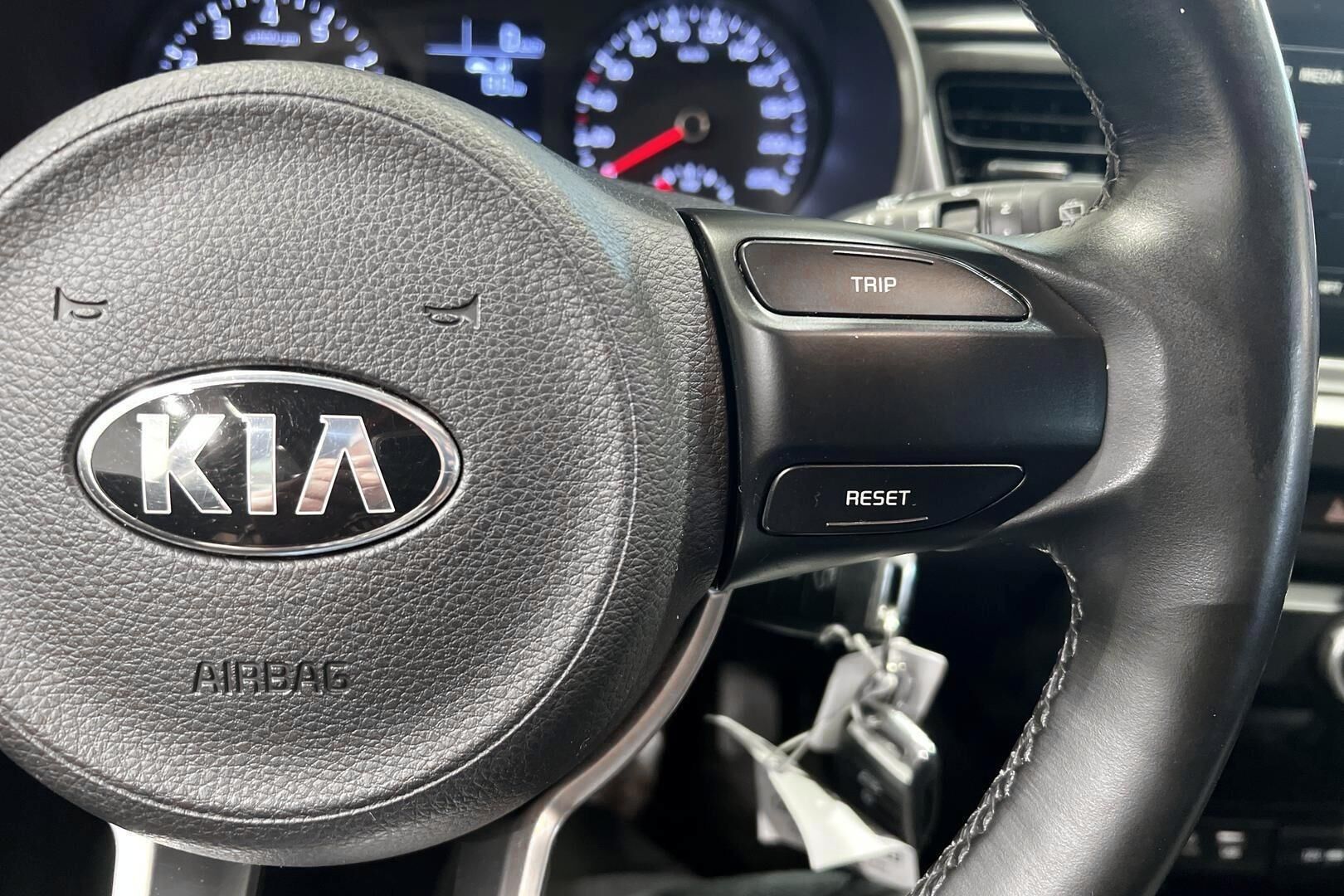 Kia Rio iso kuva 20