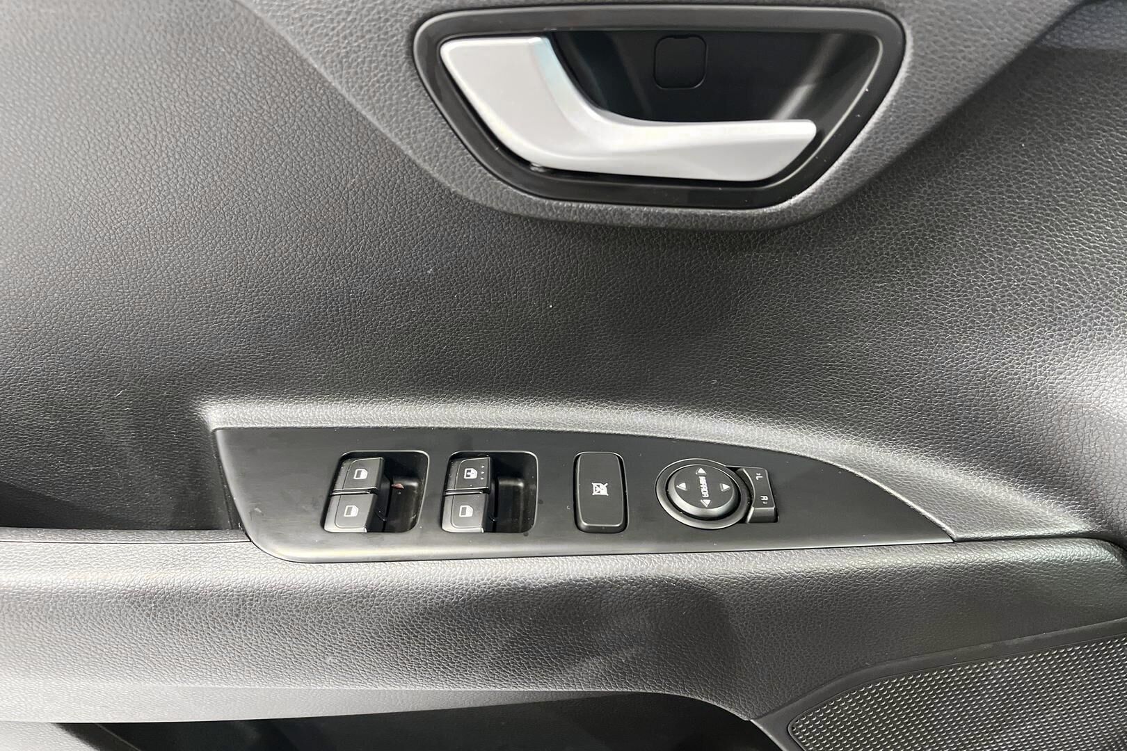 Kia Rio iso kuva 23