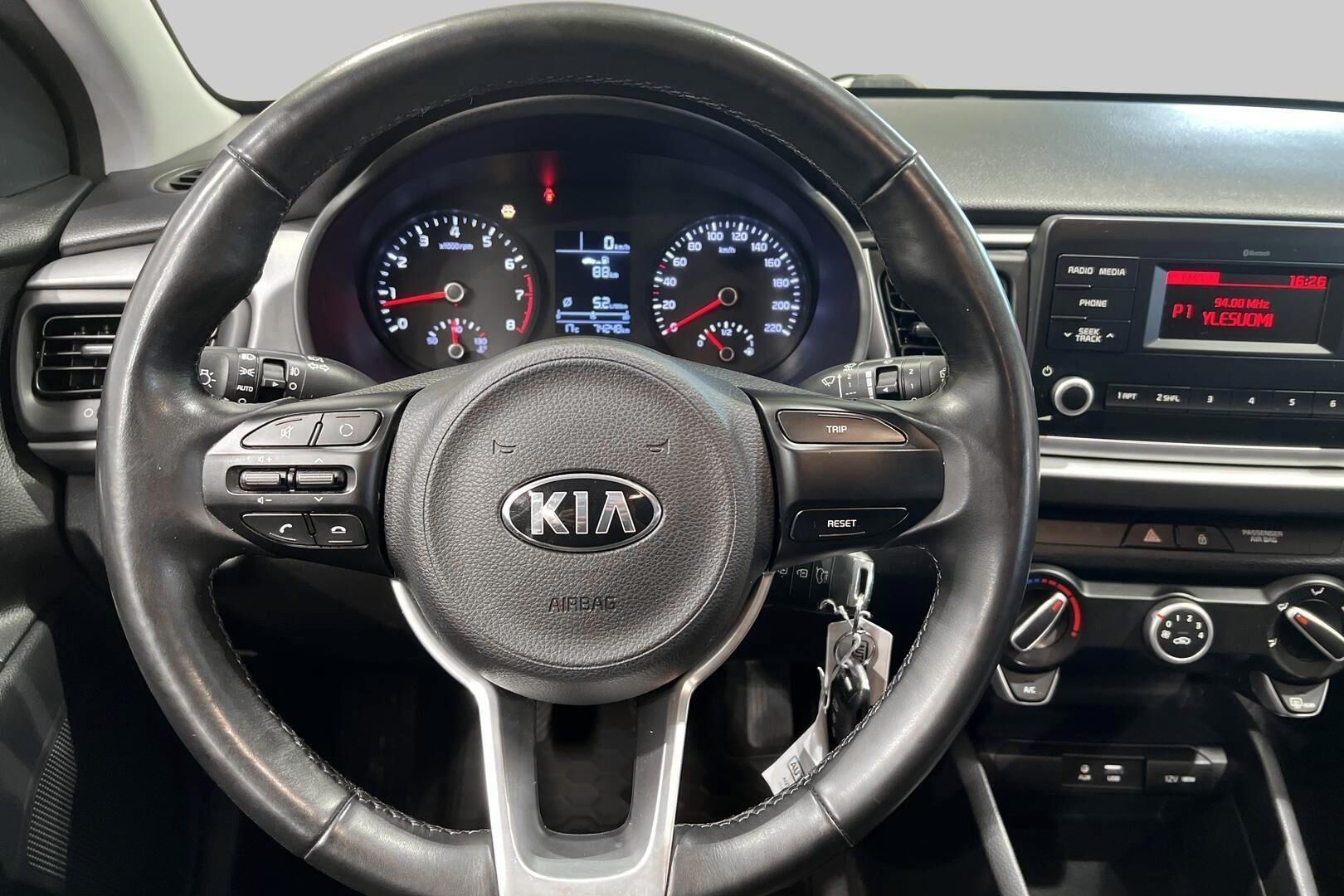 Kia Rio iso kuva 24