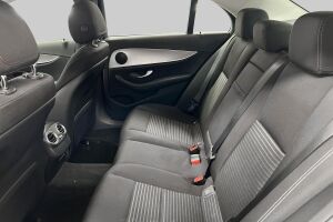 Mercedes-Benz E esikatselu 10