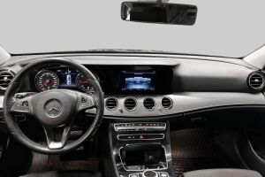Mercedes-Benz E esikatselu 11