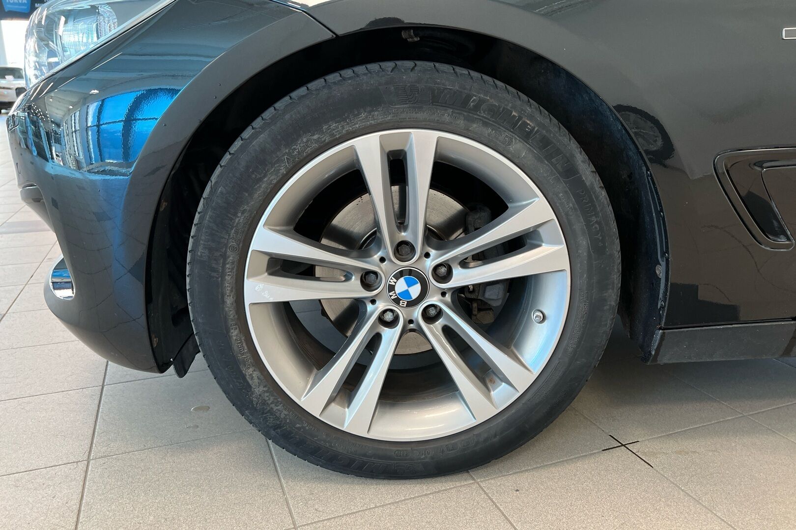 BMW 3-sarja iso kuva 11