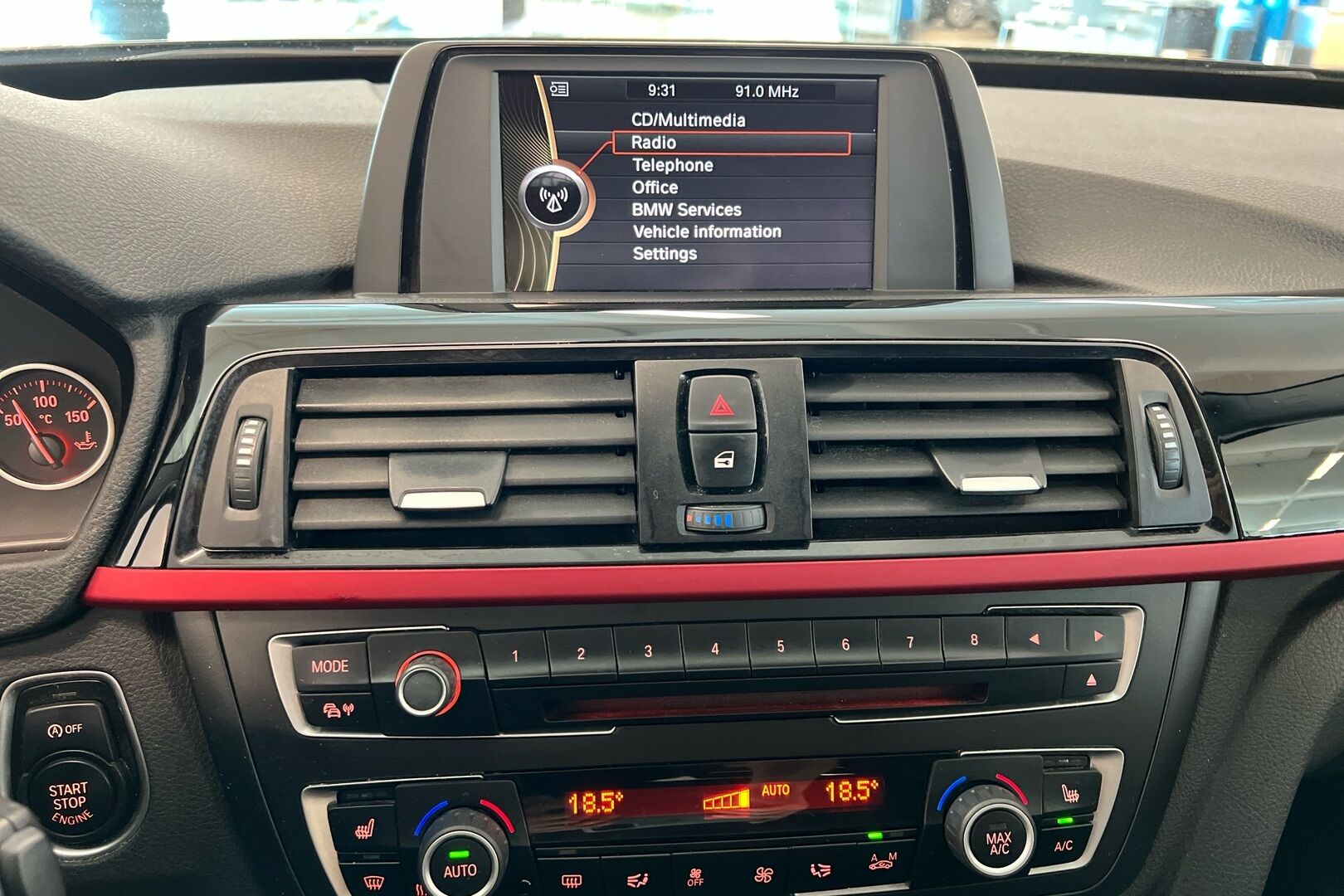 BMW 3-sarja iso kuva 13
