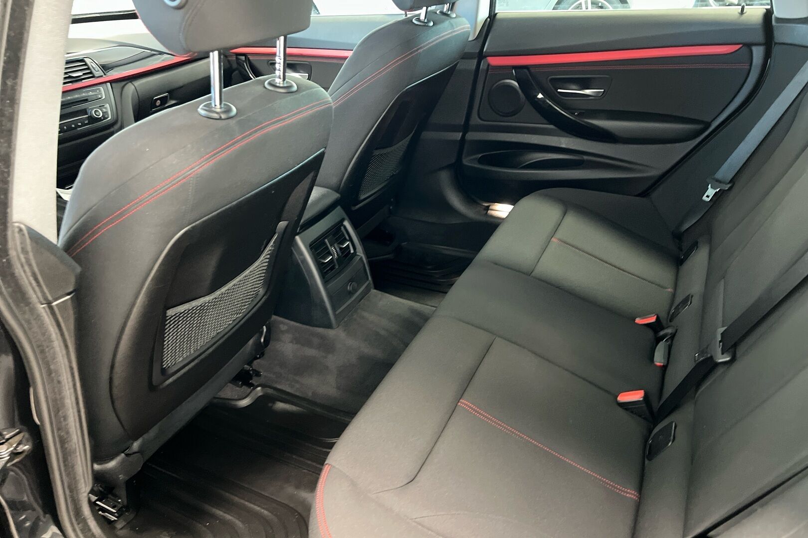 BMW 3-sarja iso kuva 9