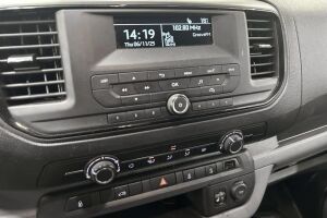 Toyota Proace esikatselu 19