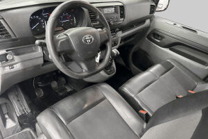 Toyota Proace esikatselu 18