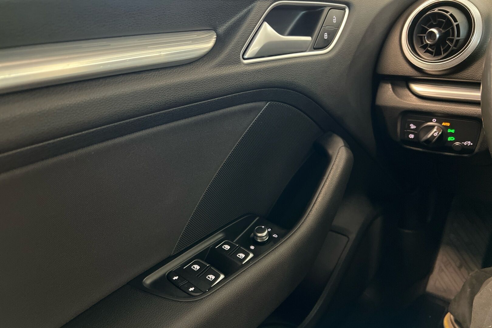 Audi A3 iso kuva 17