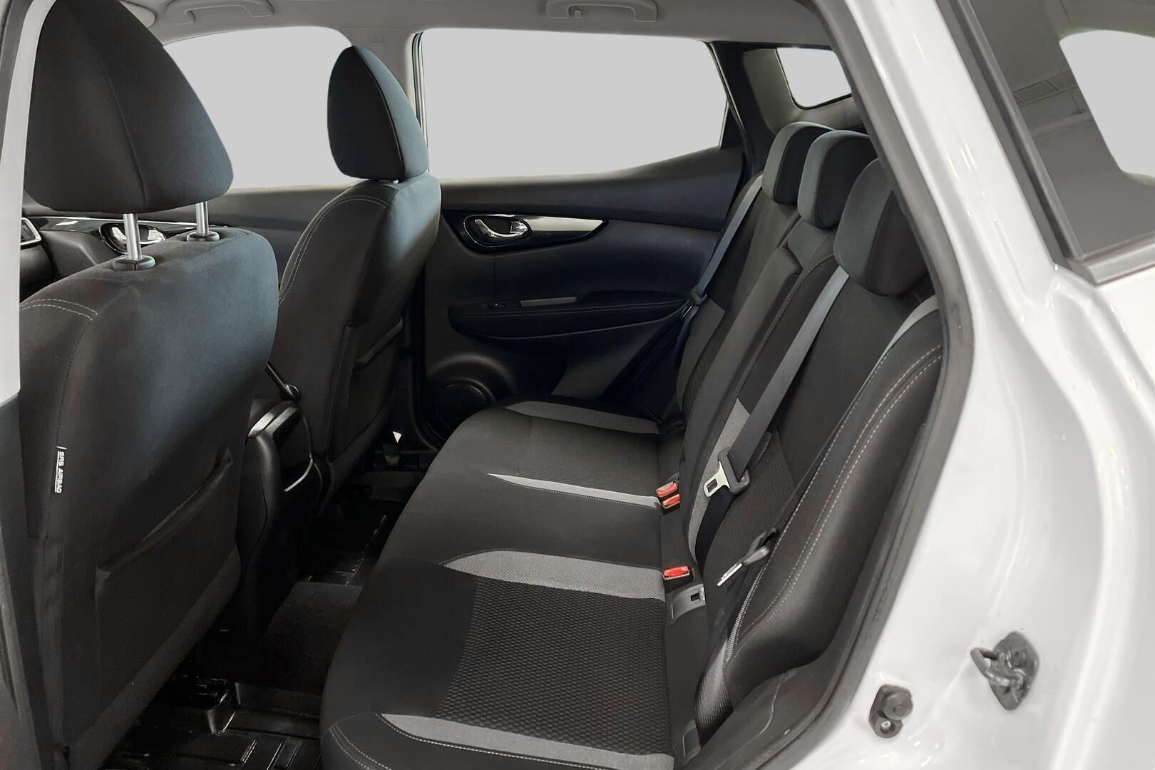 Nissan Qashqai iso kuva 10