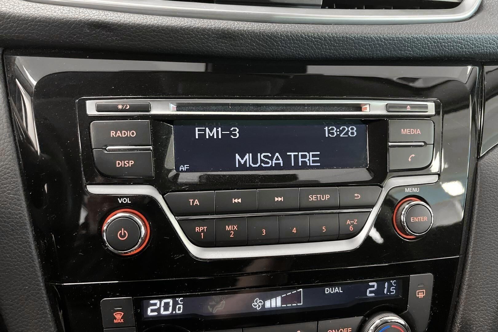 Nissan Qashqai iso kuva 15