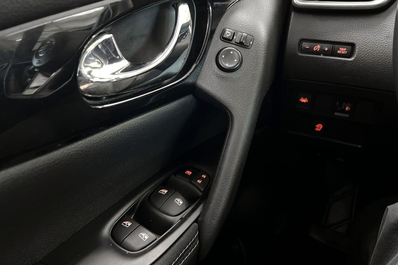 Nissan Qashqai iso kuva 20