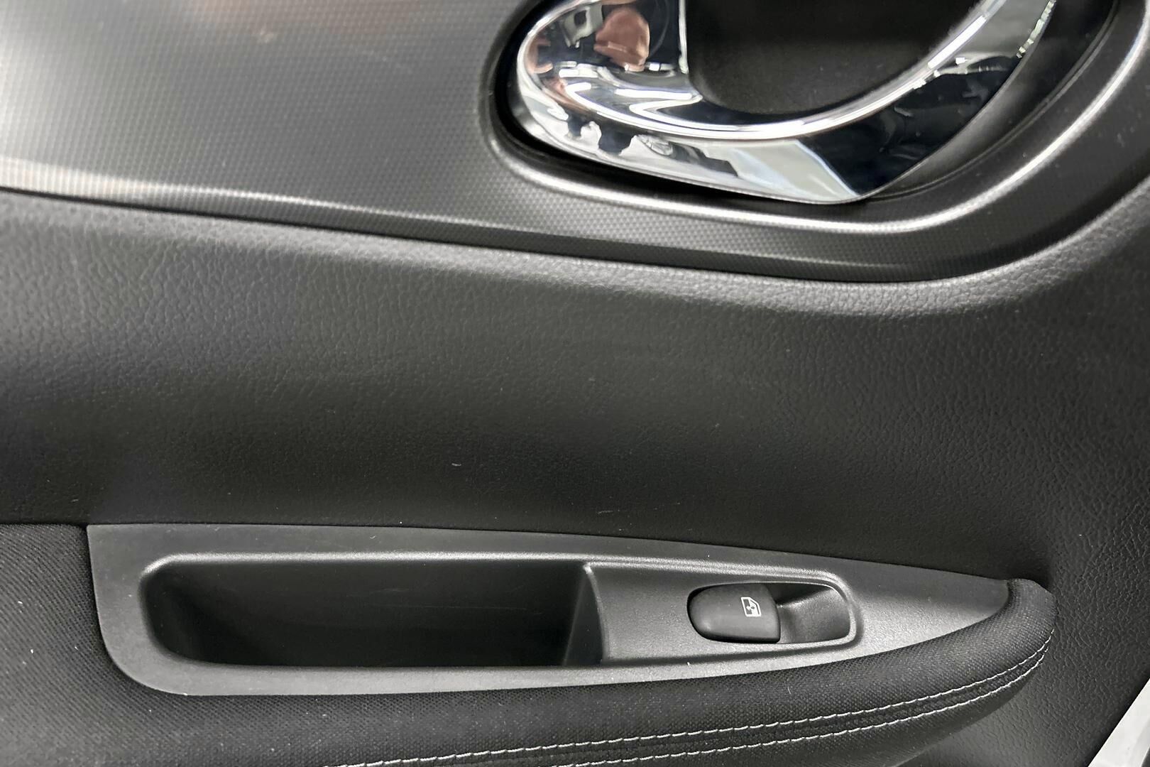 Nissan Qashqai iso kuva 12