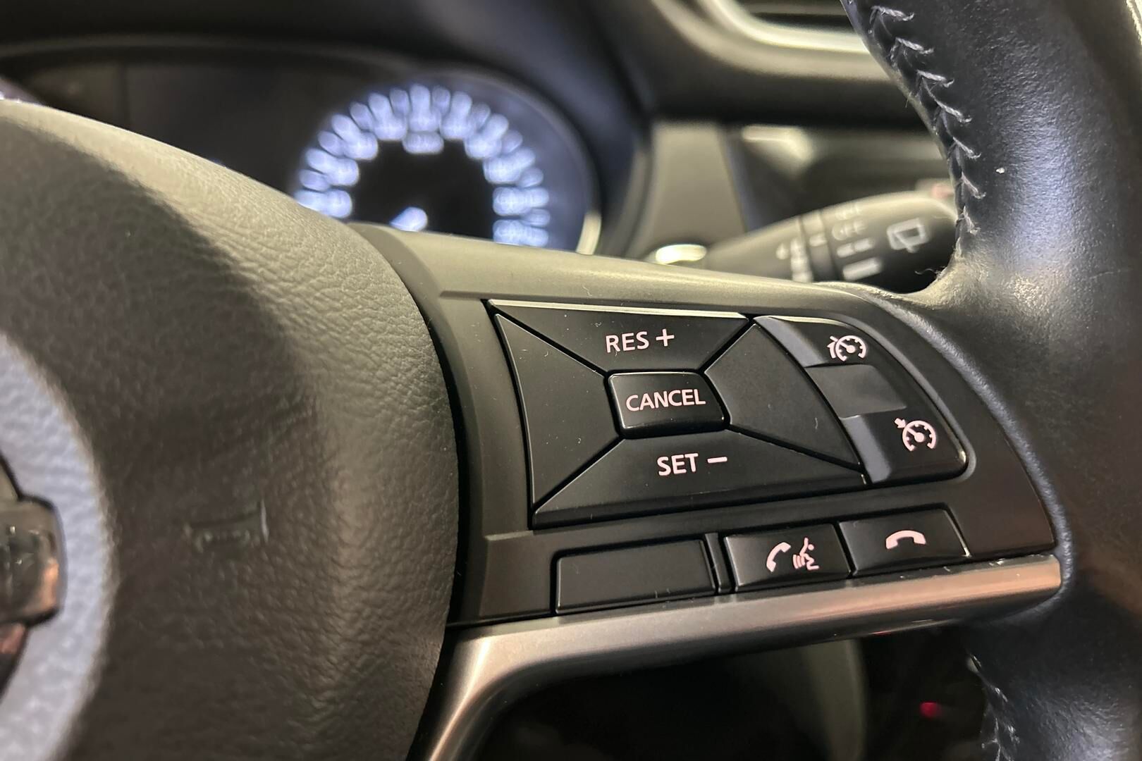 Nissan Qashqai iso kuva 21