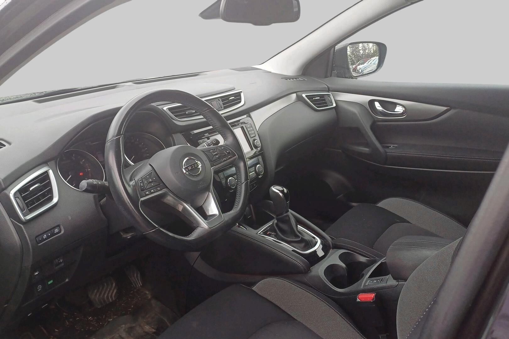 Nissan Qashqai iso kuva 2