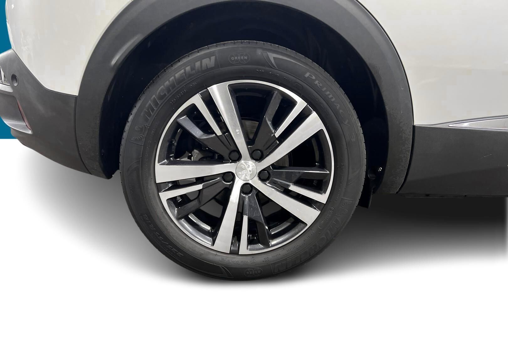 Peugeot 3008 iso kuva 8