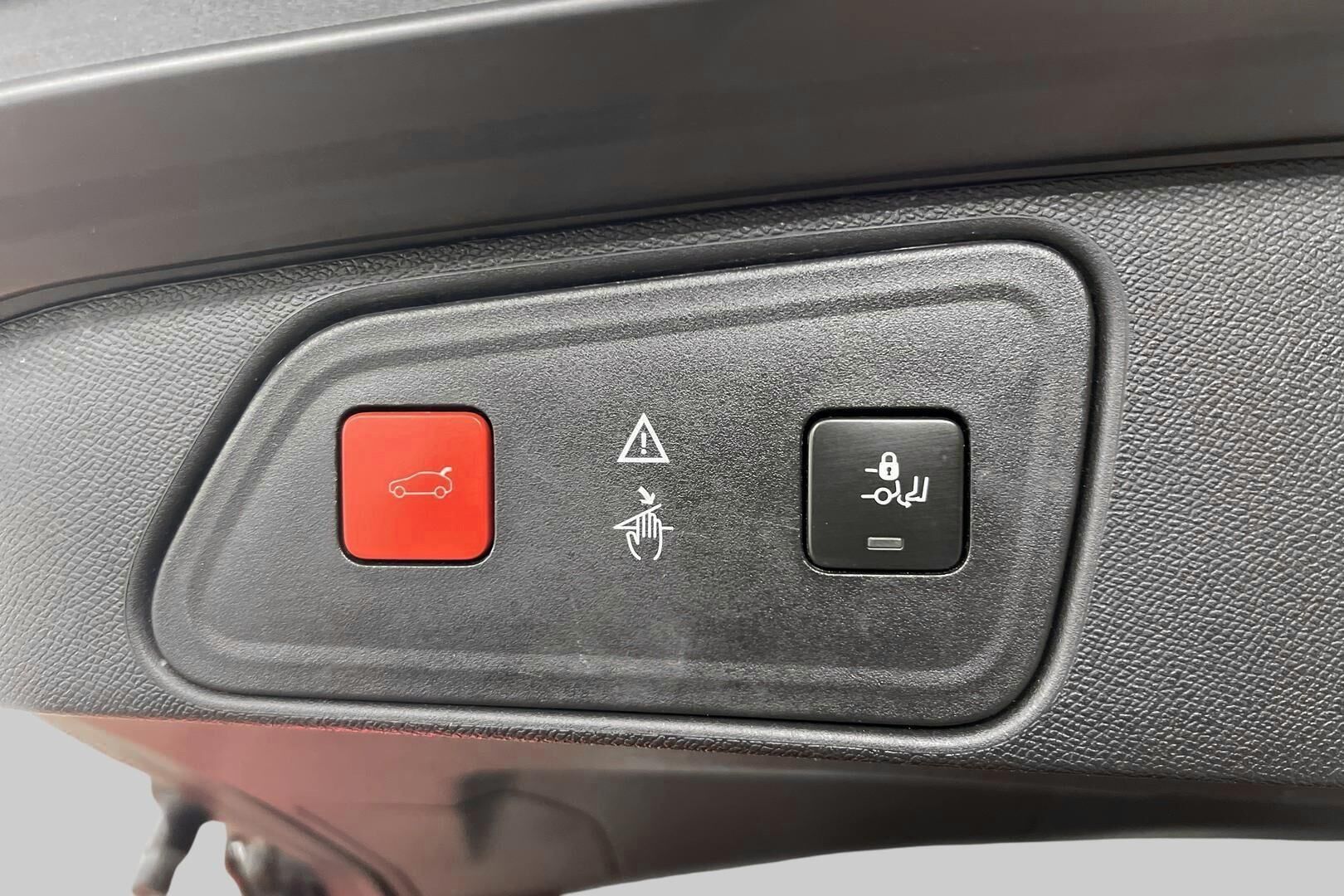 Peugeot 3008 iso kuva 23