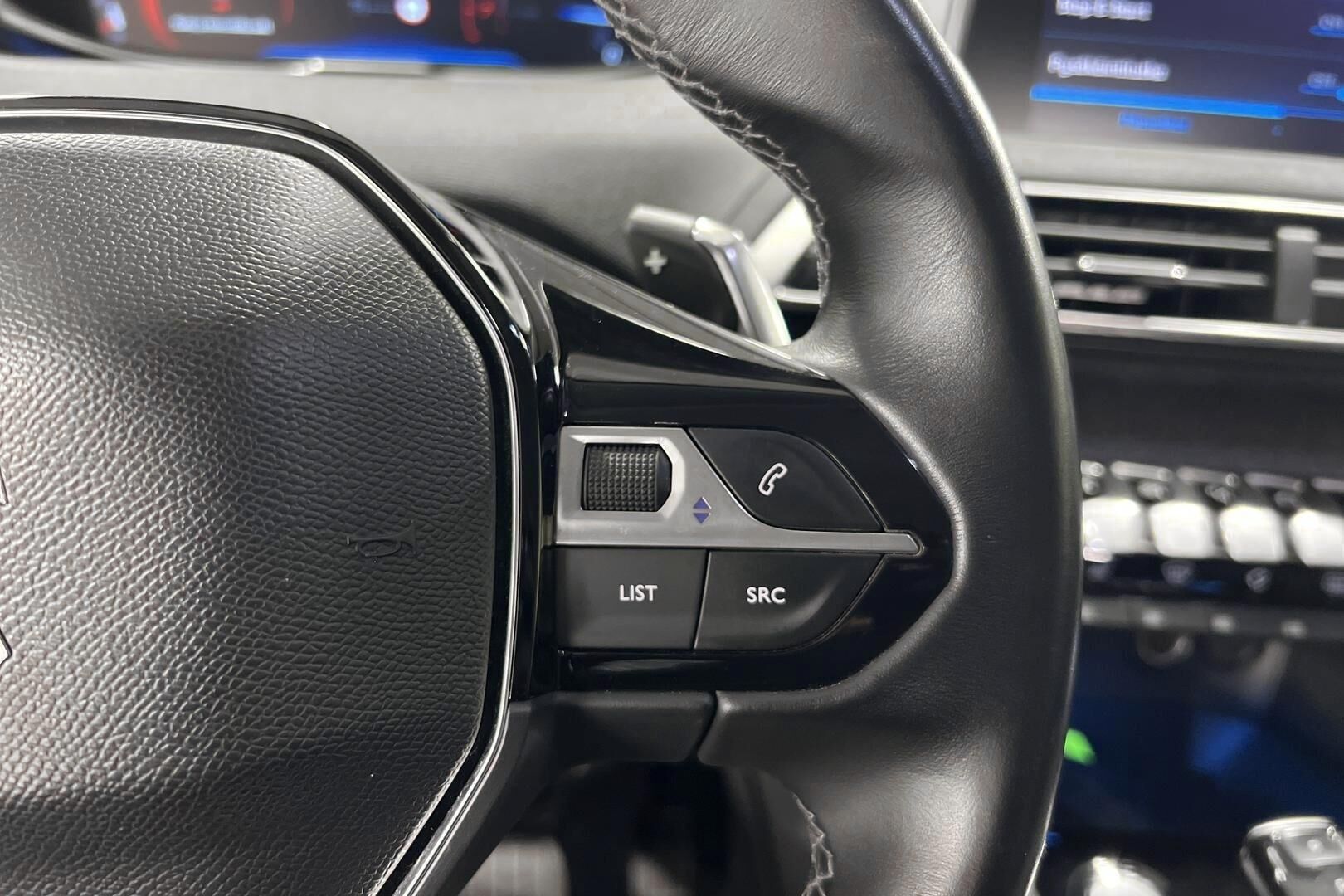 Peugeot 3008 iso kuva 11