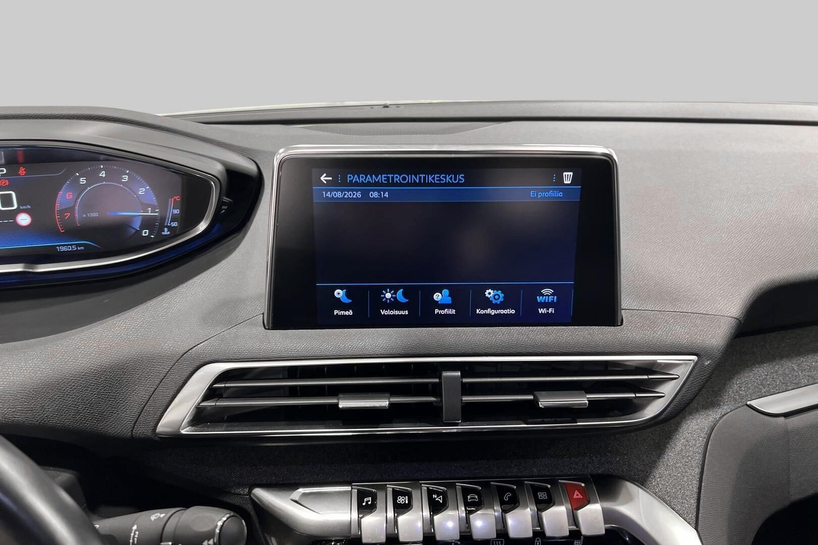Peugeot 3008 iso kuva 13