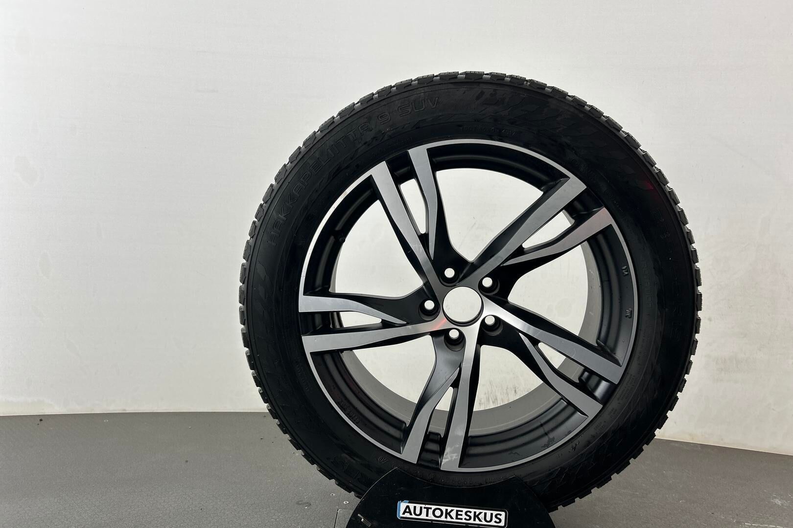 Volvo XC90 iso kuva 14