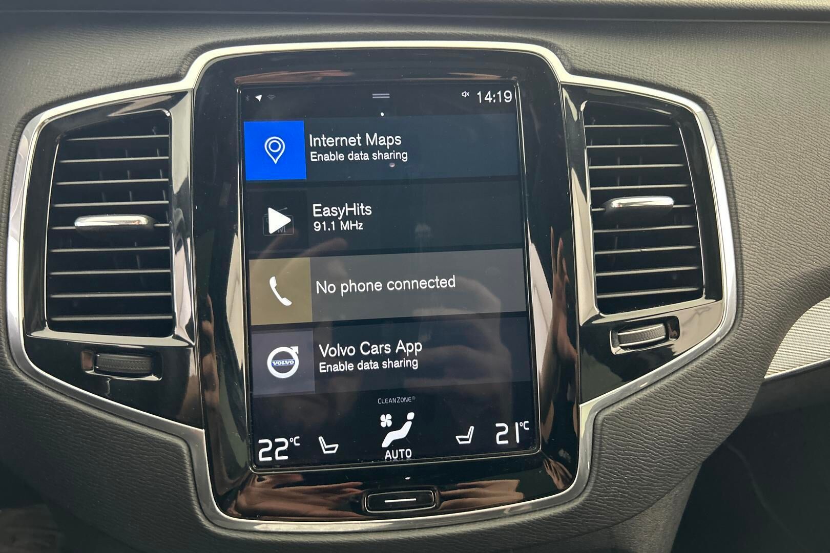 Volvo XC90 iso kuva 16