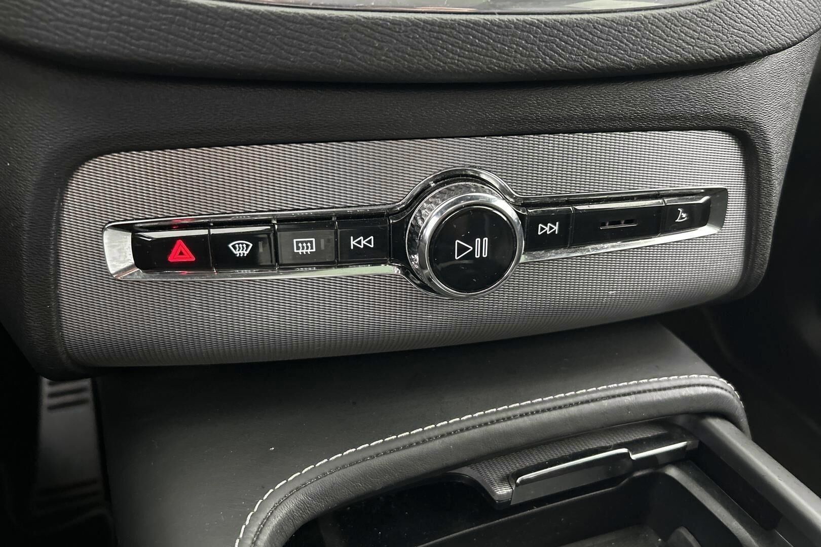 Volvo XC90 iso kuva 20