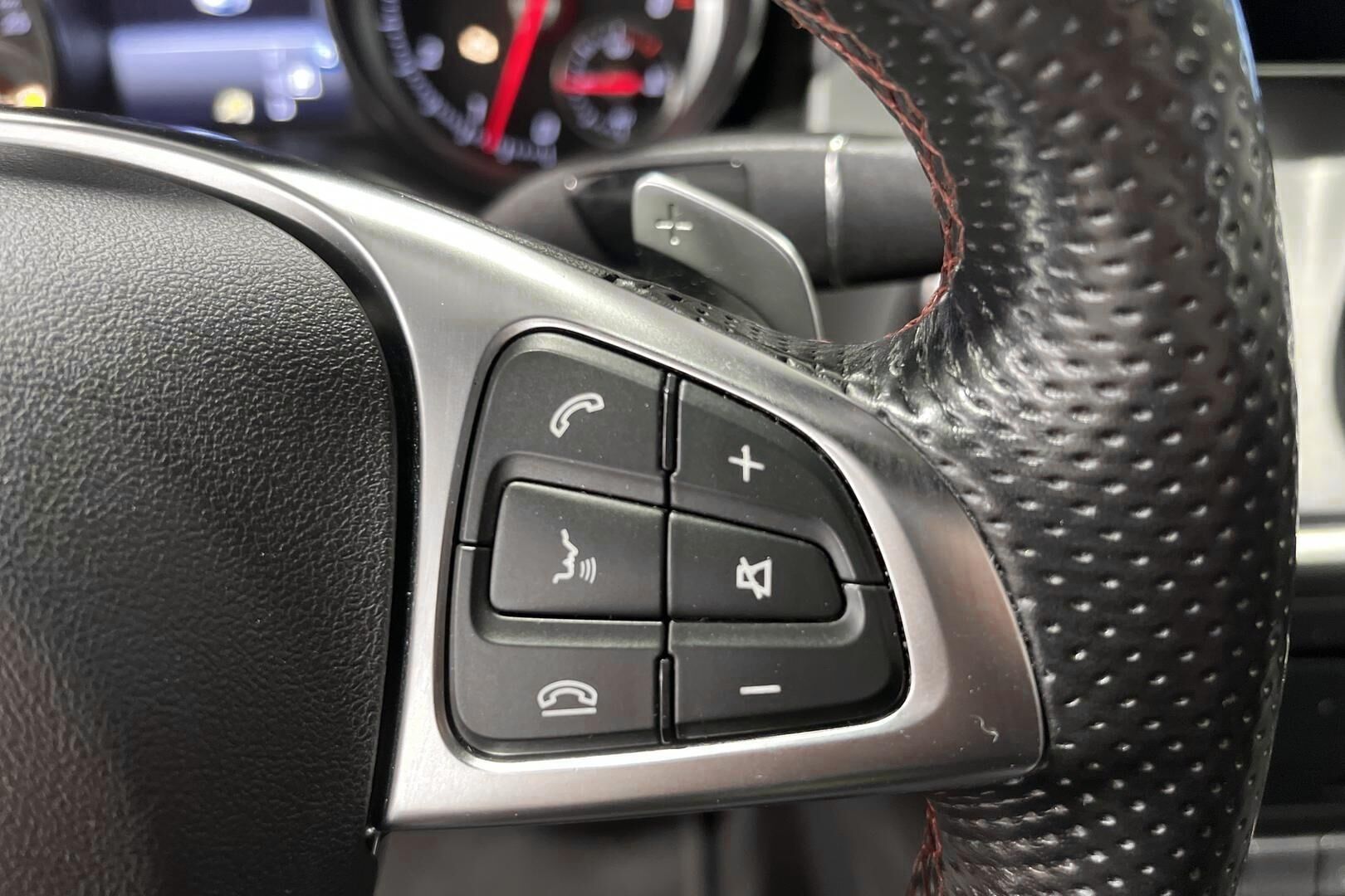 Mercedes-Benz CLA iso kuva 8