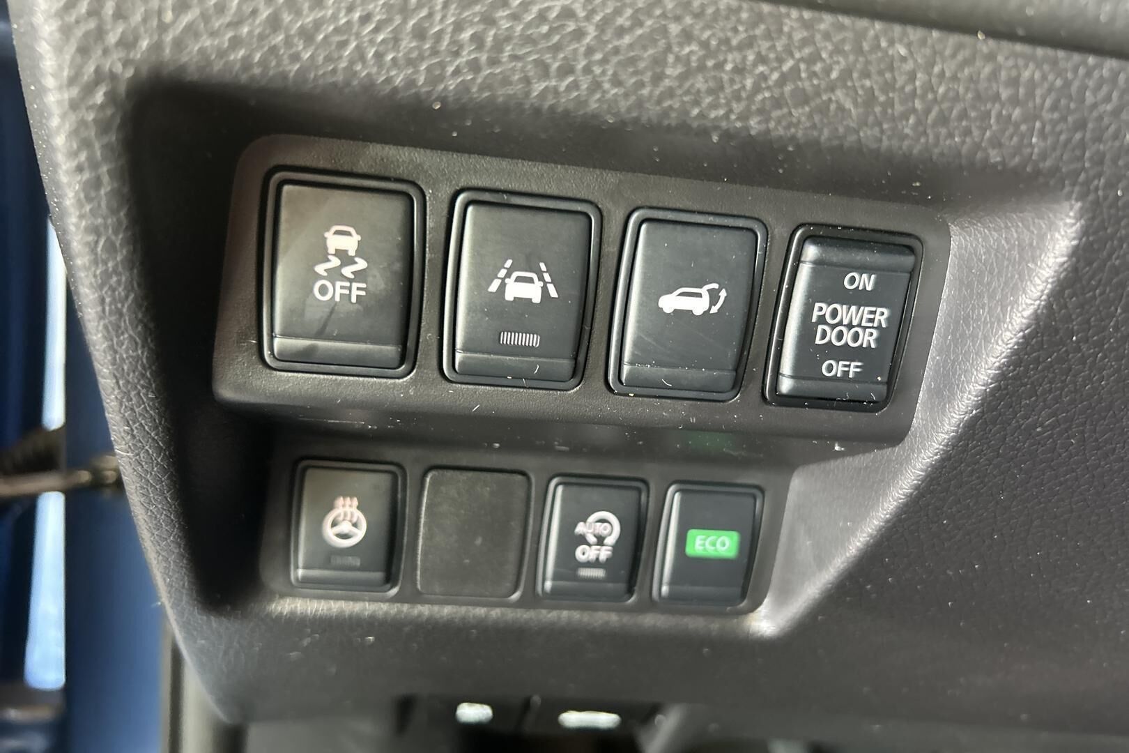 Nissan X-Trail iso kuva 23