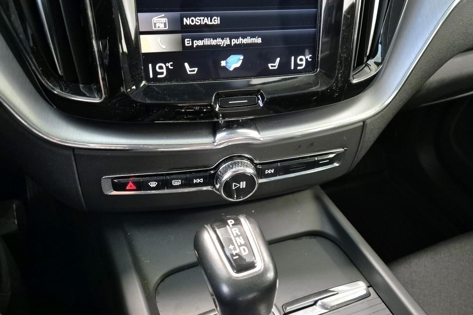 Volvo XC60 iso kuva 16
