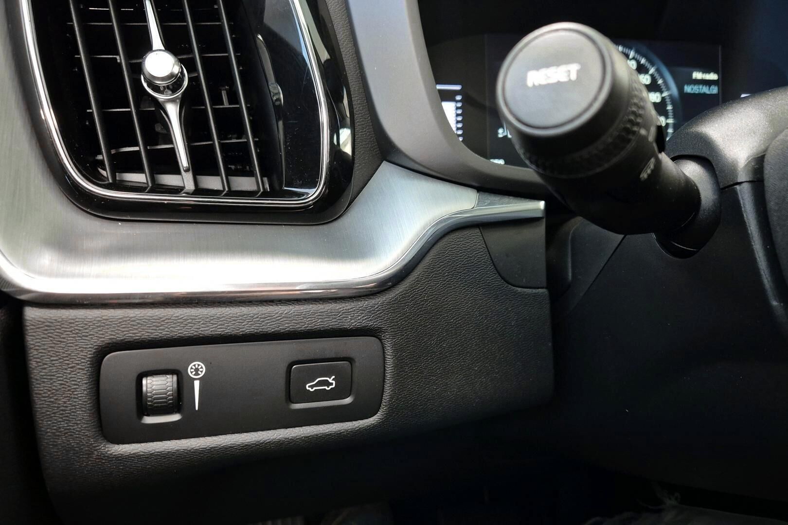 Volvo XC60 iso kuva 21