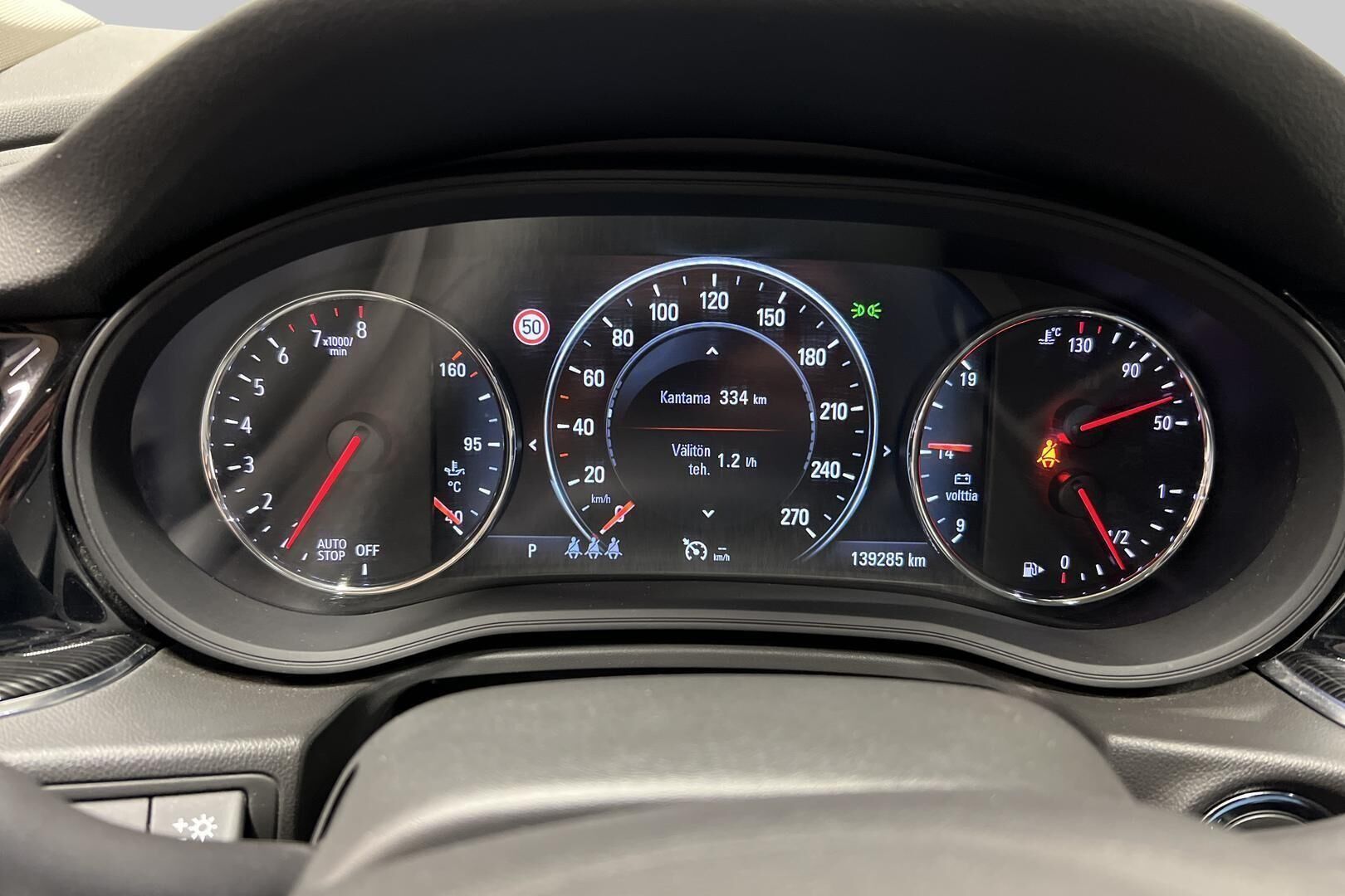 Opel Insignia iso kuva 11