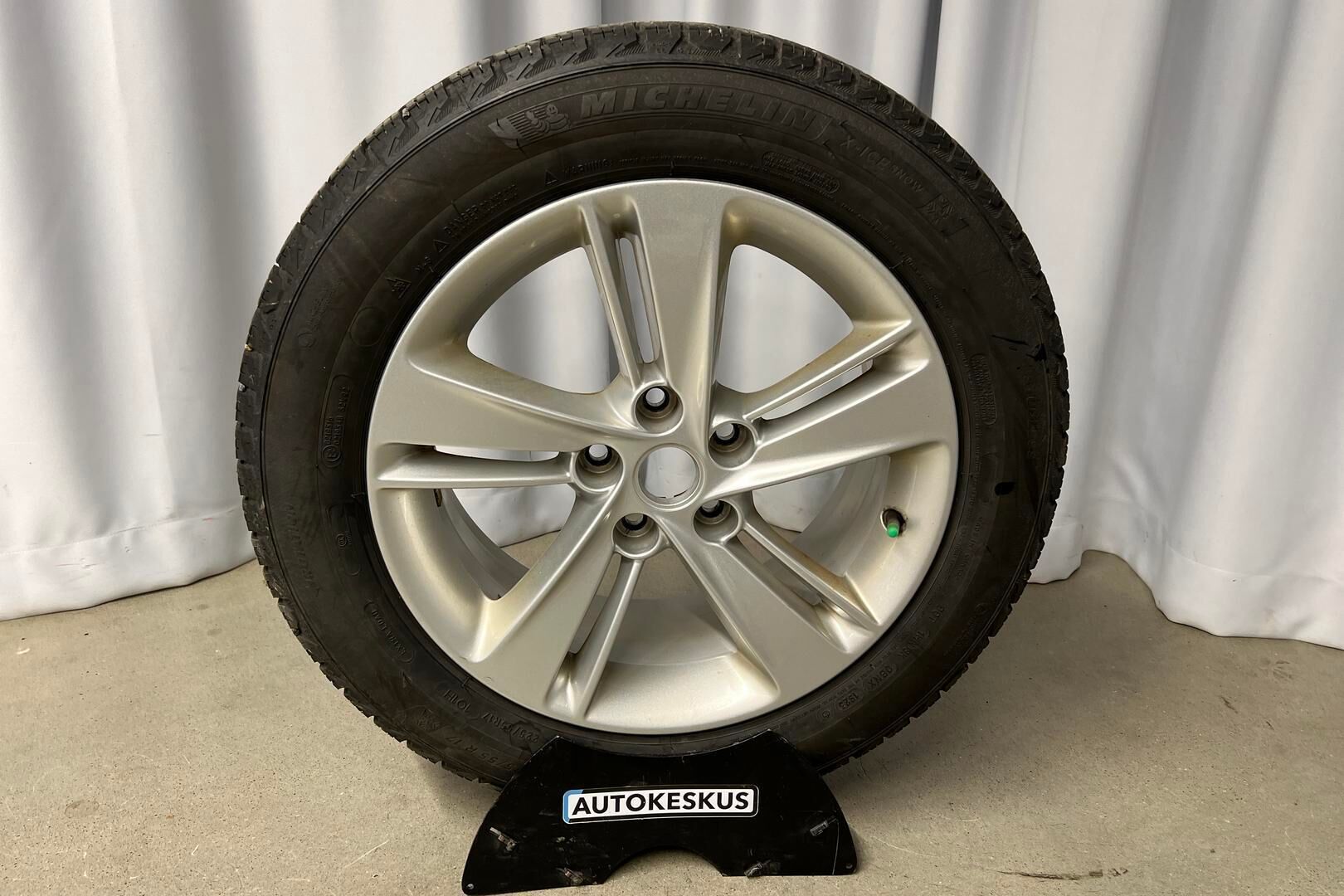 Opel Insignia iso kuva 16