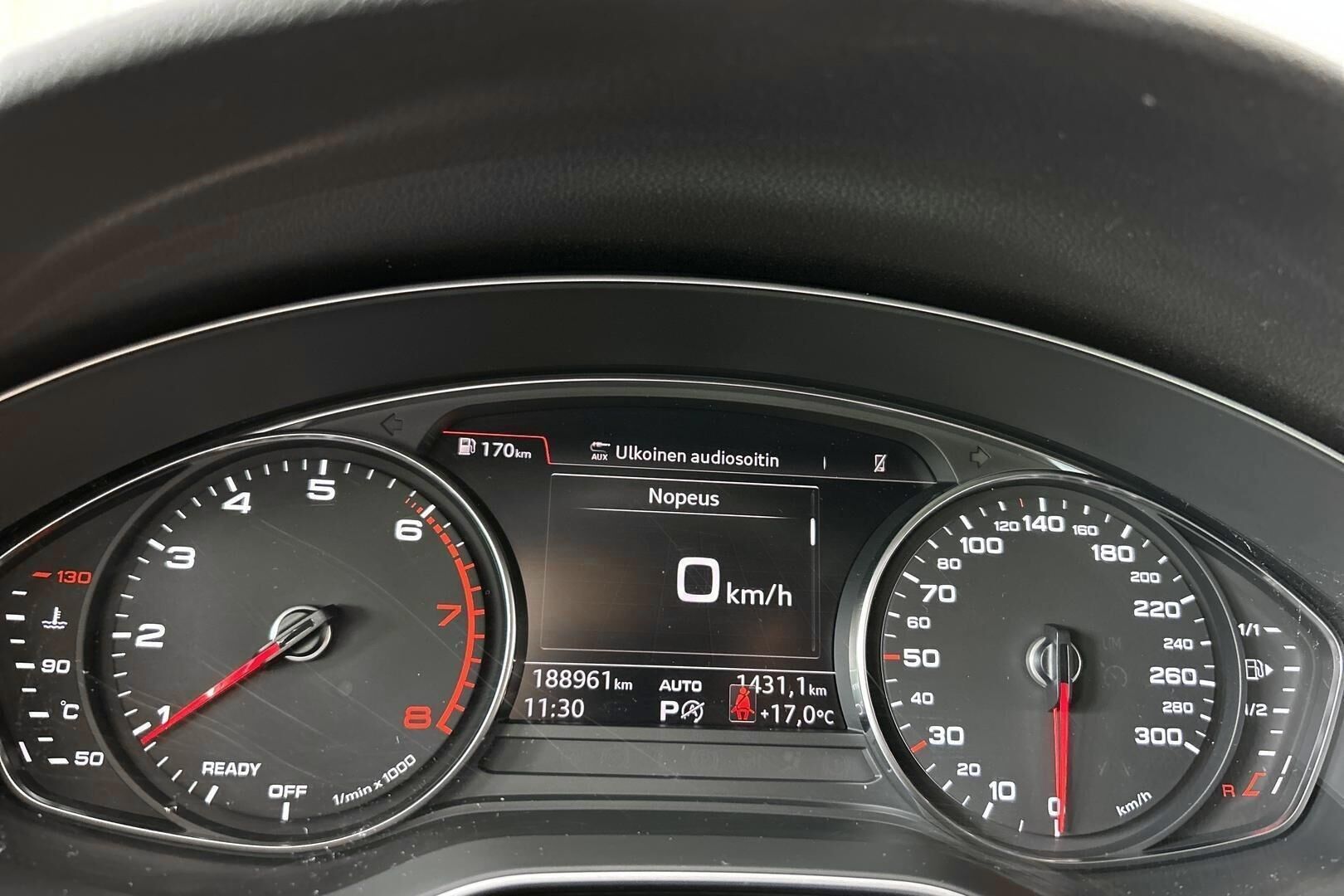 Audi A4 iso kuva 14