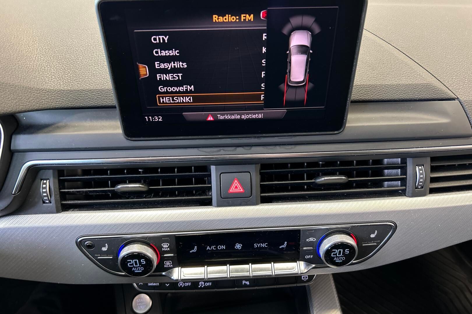 Audi A4 iso kuva 16
