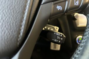 Toyota Avensis esikatselu 18