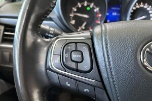 Toyota Avensis esikatselu 19