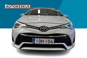 Toyota Avensis esikatselu 2