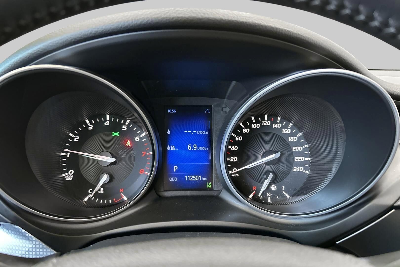 Toyota Avensis iso kuva 21